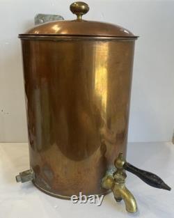 Vintage Copper Moonshine Whiskey Still With Lid /Wooden Handle Approx 5 Gallon Vintage Copper Moonshine Whiskey Still With Lid /Wooden Handle Approx 5 Gallon